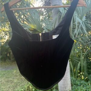 Black Sleeveless Top